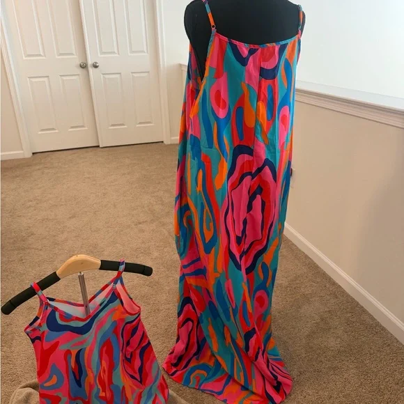 Mommy & Me Matching Summer Dresses | Adult 8/10 + Girls 4Y - Picture 5 of 5